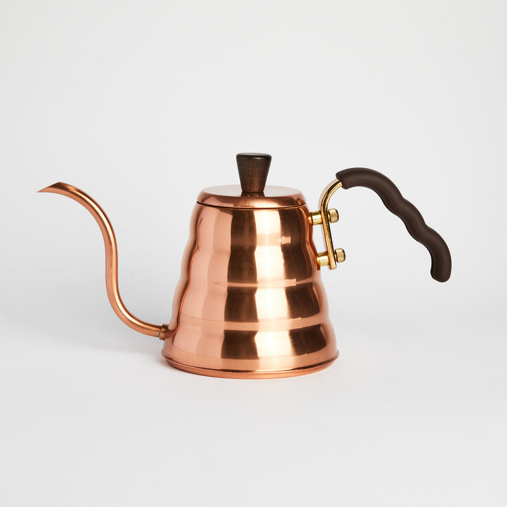 https://www.lamillcoffee.com/cdn/shop/products/V60BuonoCopperKettle_1024x.jpg?v=1629825709